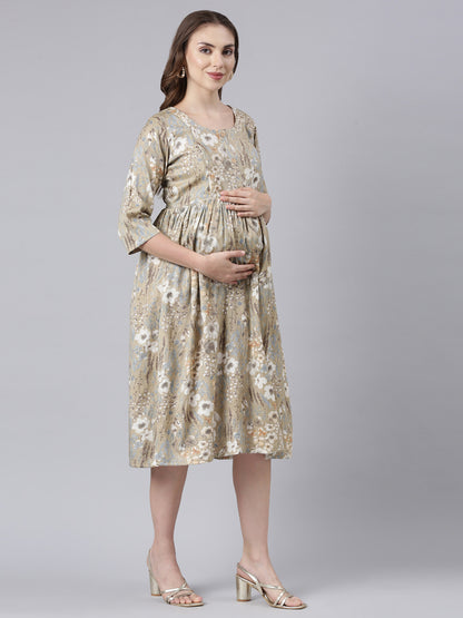 Daisy Green maternity and feeding dress